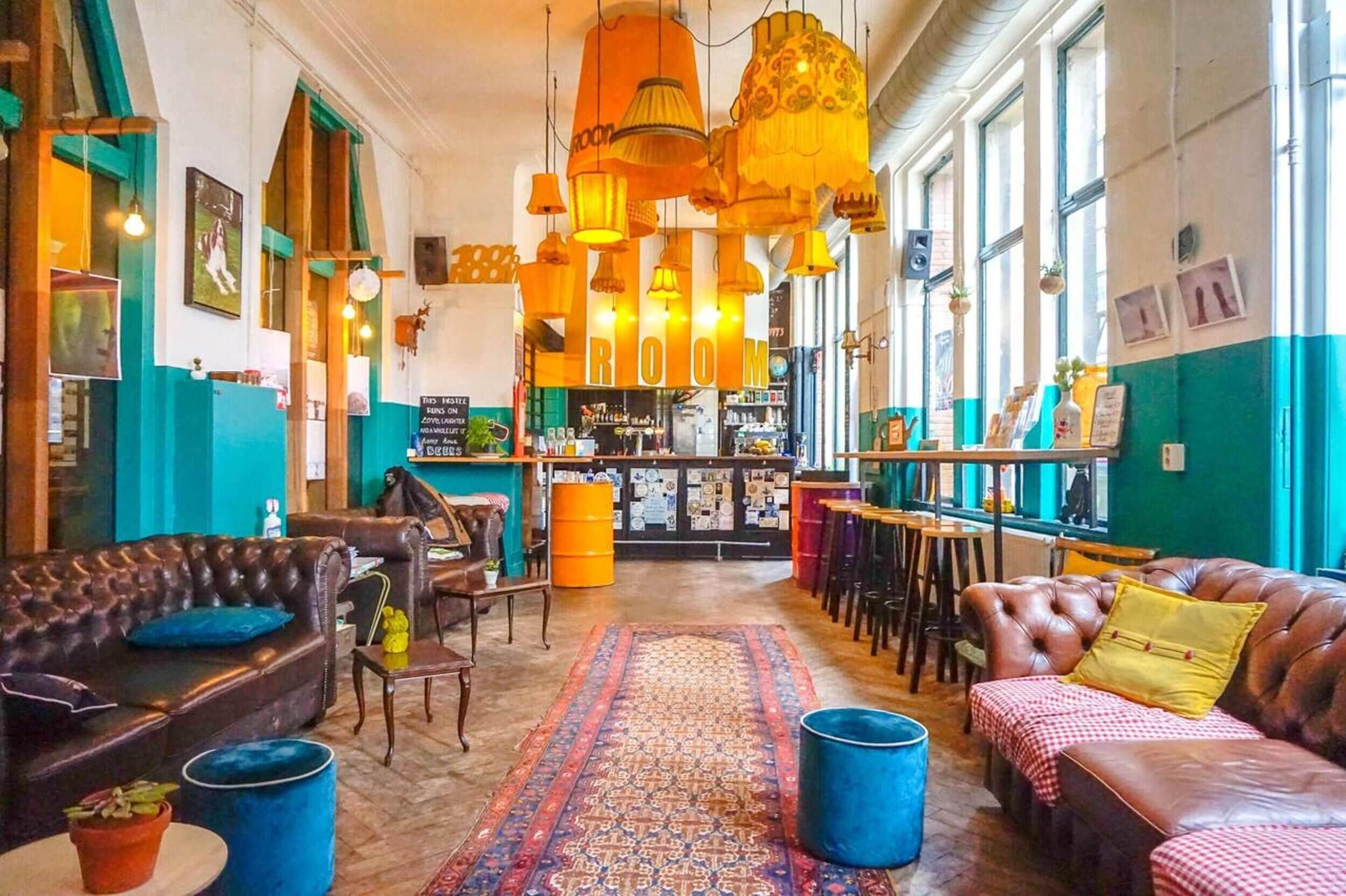 10 Hotels aan de Nederlandse Kust die Soloreizigers Echt Verder Helpen